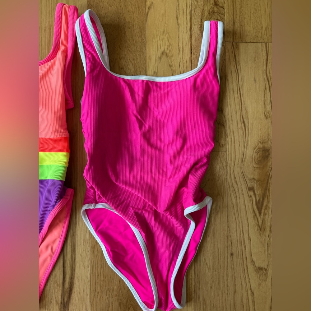 Lain snow neon pink swim size S